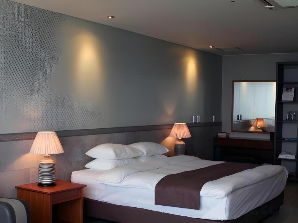 Hotel Homers Busan Exteriör bild