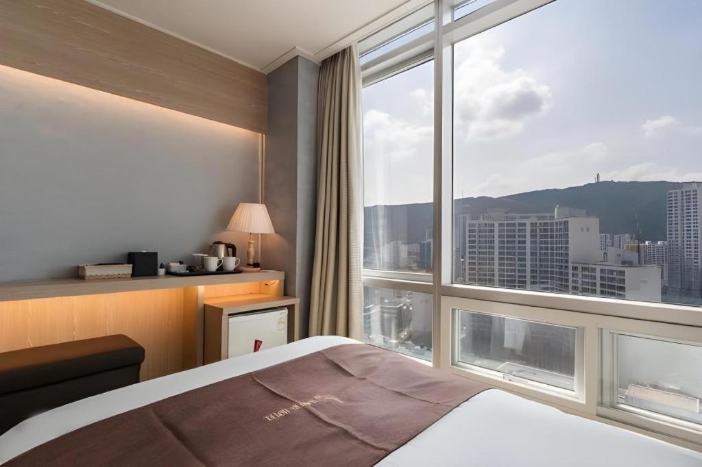Hotel Homers Busan Exteriör bild